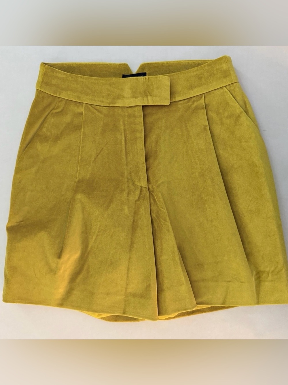 Karen Millen Soft Lined Mustard Yellow Velvet Pleated A-Line Dress Shorts Size 4 - Picture 3 of 12